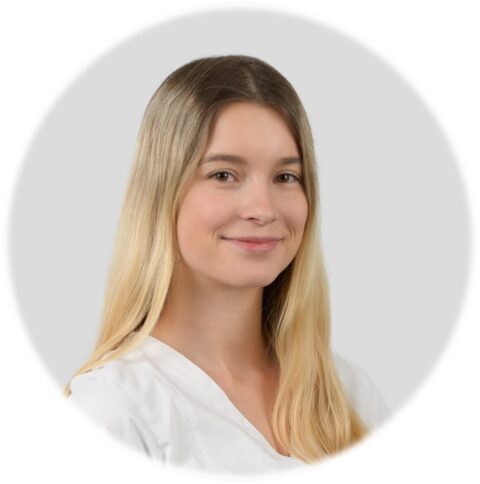 Mgr. Veronika Čefelínová