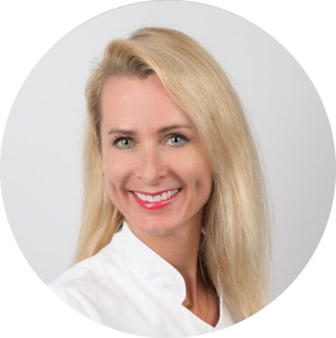 MUDr. Alena Ftáčniková , MBA